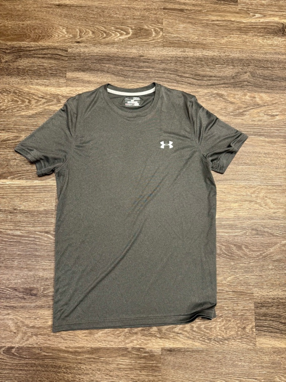 Under Armour HeatGear Gray Loose Fit Athletic Tee Men’s Medium
